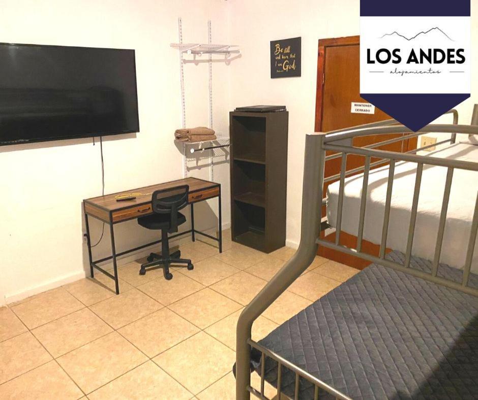 Hotel Alojamiento Los Andes Brownsville Esterno foto